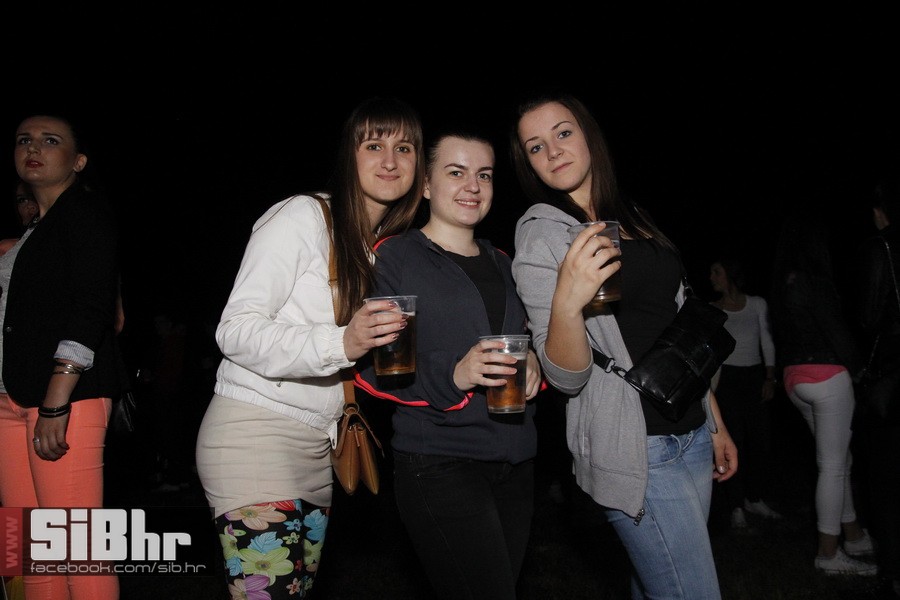 studentska_rostiljada_Mejasi_Si