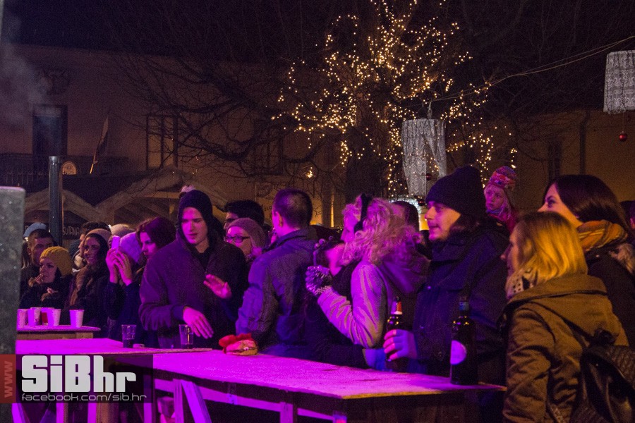 nova_godina_2016_trg_tvrdja_sib nova_godina_2016_trg_tvrdja_sib