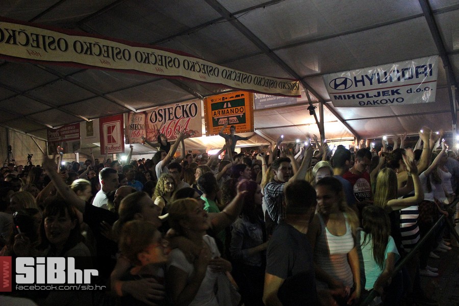 crvena_jabuka_djakovo_10