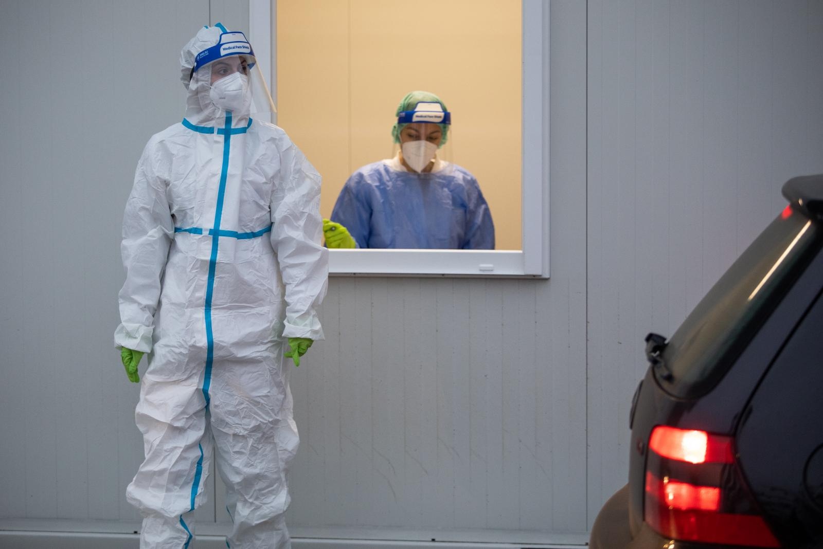 Drive-in testiranje na koronavirus u Osijeku
