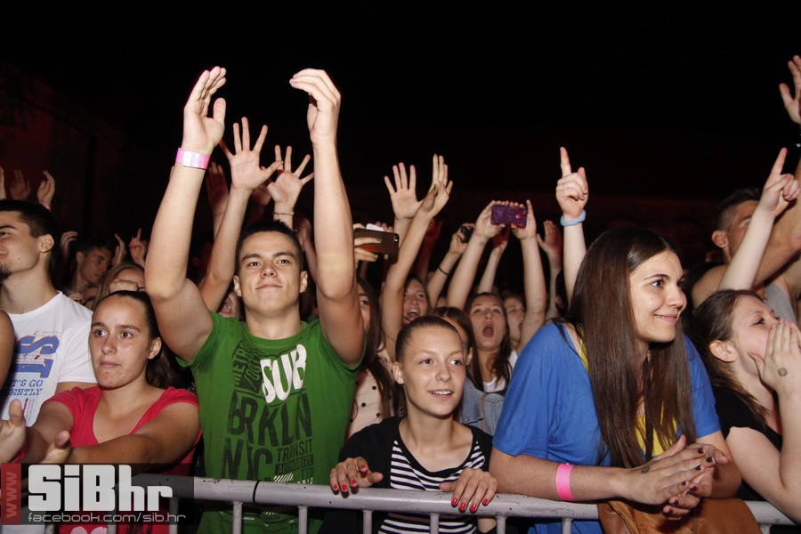 dubioza_sars_2014_zoran_bastion dubioza_sars_2014_zoran_bastion