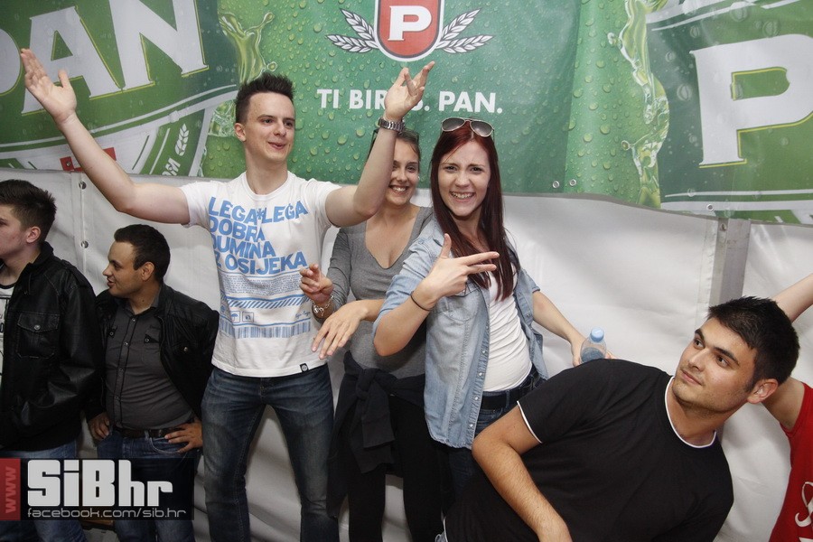 studentska_rostiljada_Mejasi_Si