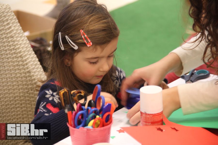 Bozic_AvenueMall_SiBhr_02 Bozic_AvenueMall_SiBhr_02