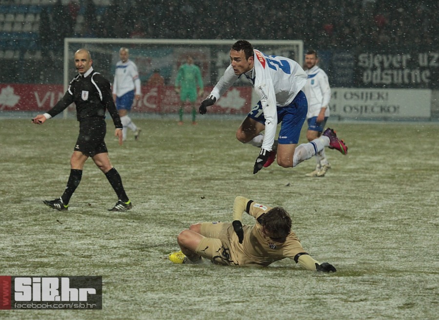 osijek_dinamo_2_1_10022013_sibh