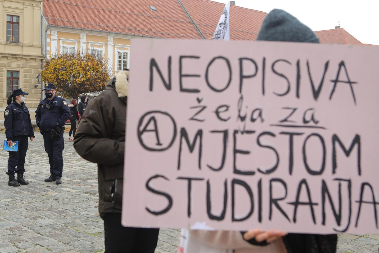 Osječki studenti prosvjedovali protiv obaveznih Covid potvrda na fakultetima