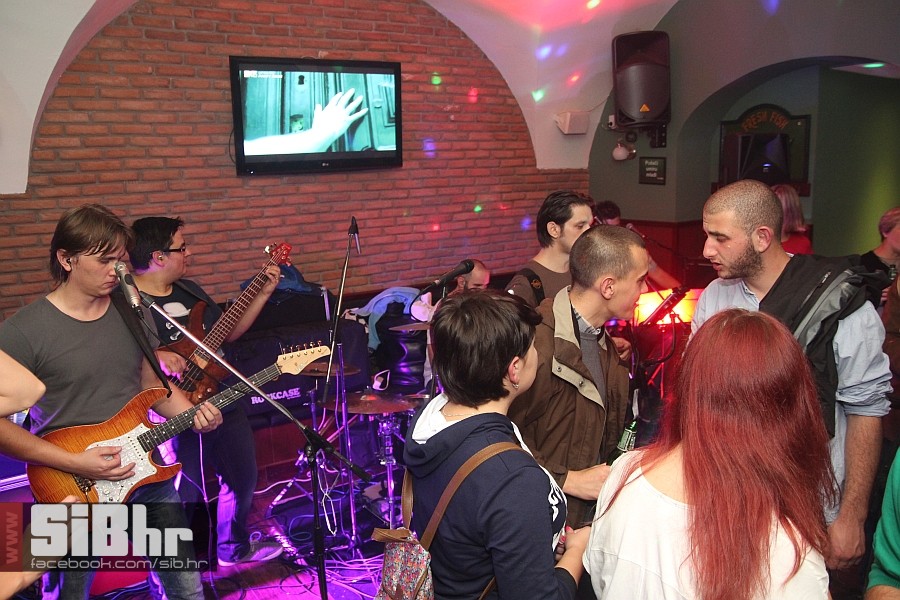 2014_10_12_fortpub_osijek_night