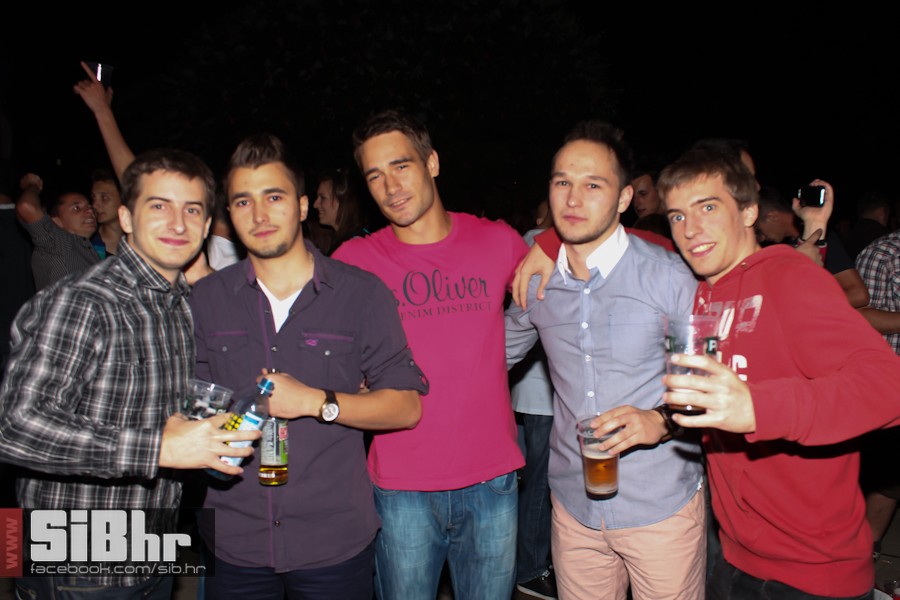 dc_party_2706_SiBhr_37 dc_party_2706_SiBhr_37