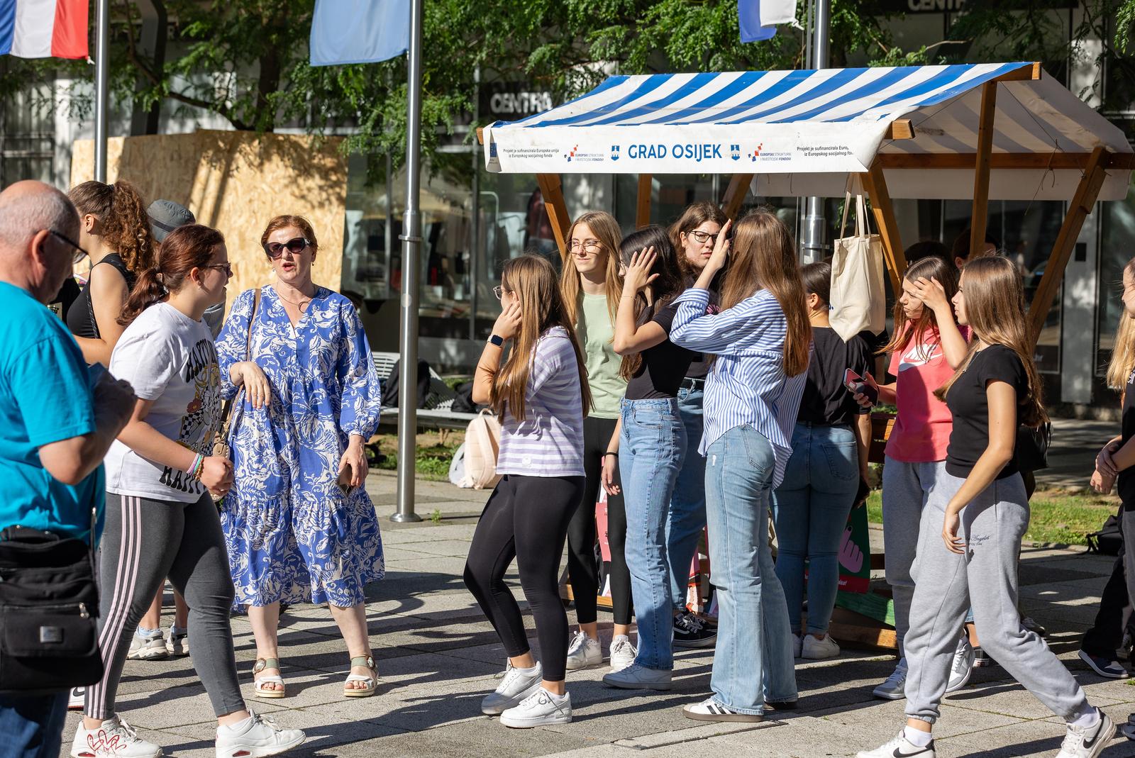 “Žena s glasom” Osijek “Žena s glasom” Osijek