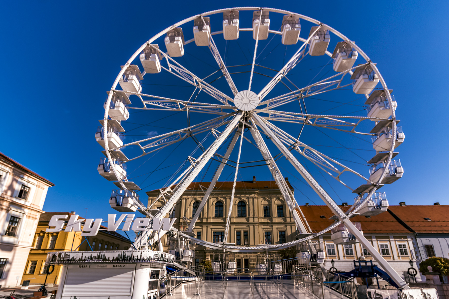 Pripreme za početak Adventa u Osijeku Pripreme za početak Adventa u Osijeku