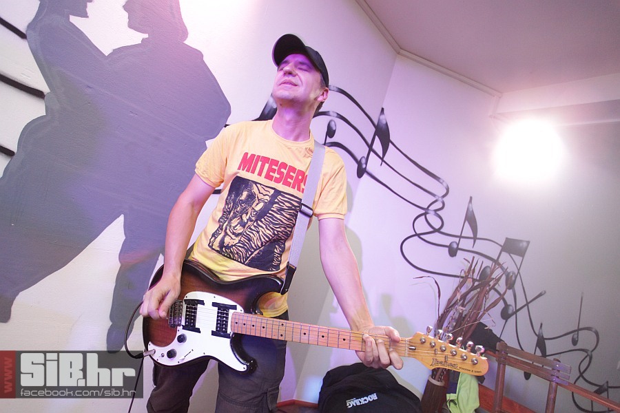 punk_party_10_atheist_rap_13102
