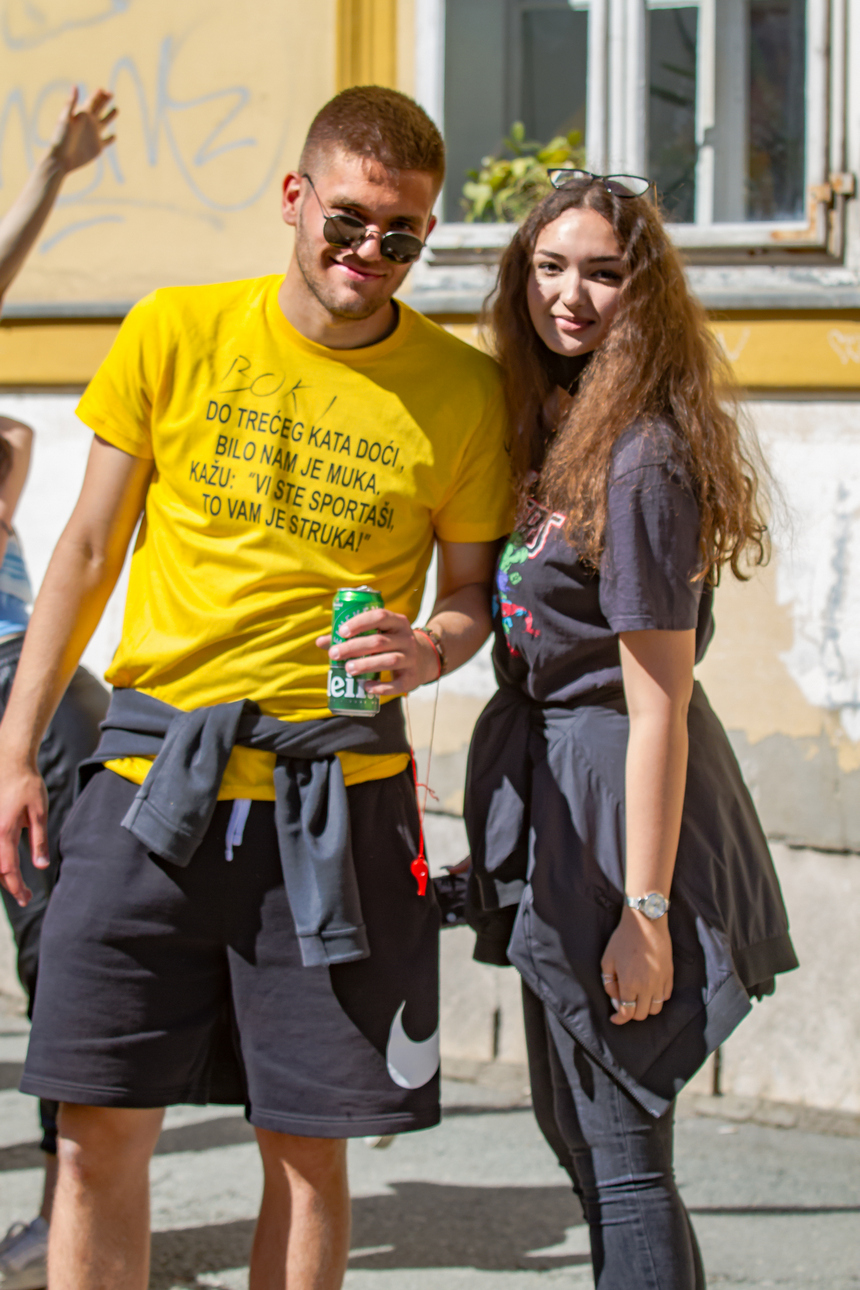 Maturanti slavili po Osijeku Maturanti slavili po Osijeku
