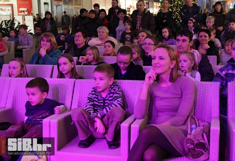 bozicna_bajka_am_02 bozicna_bajka_am_02