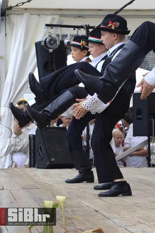 dani_ribe_SiB_hr_02 dani_ribe_SiB_hr_02