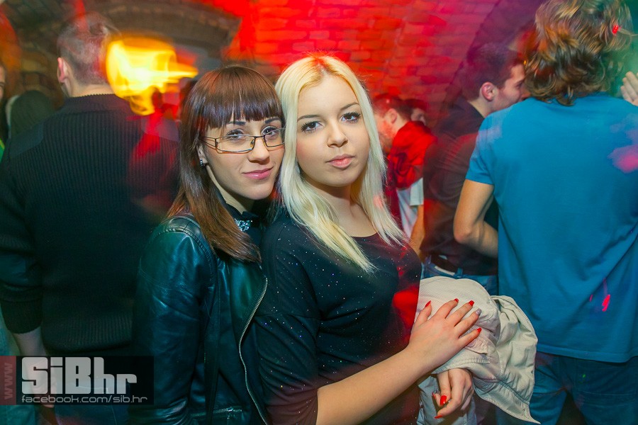 exit_pavijani_1801_nocni_zivot_