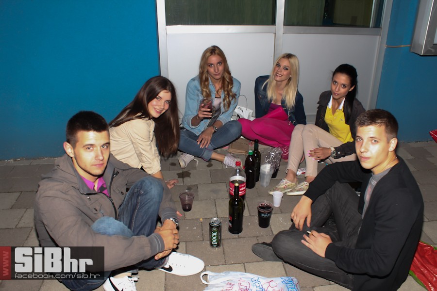 dc_party_2706_SiBhr_6 dc_party_2706_SiBhr_6