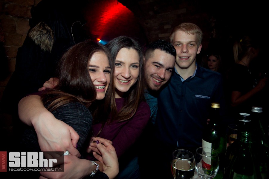 jole_outside_17