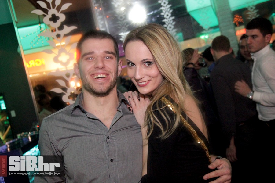 novagtrgkinolumiermediumlotus11 novagtrgkinolumiermediumlotus11