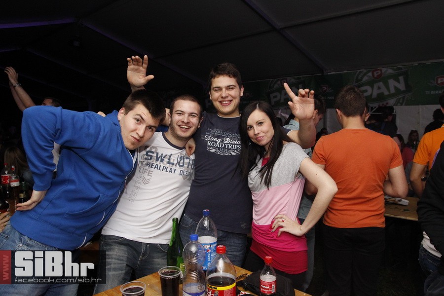 studentska_rostiljada_Mejasi_Si