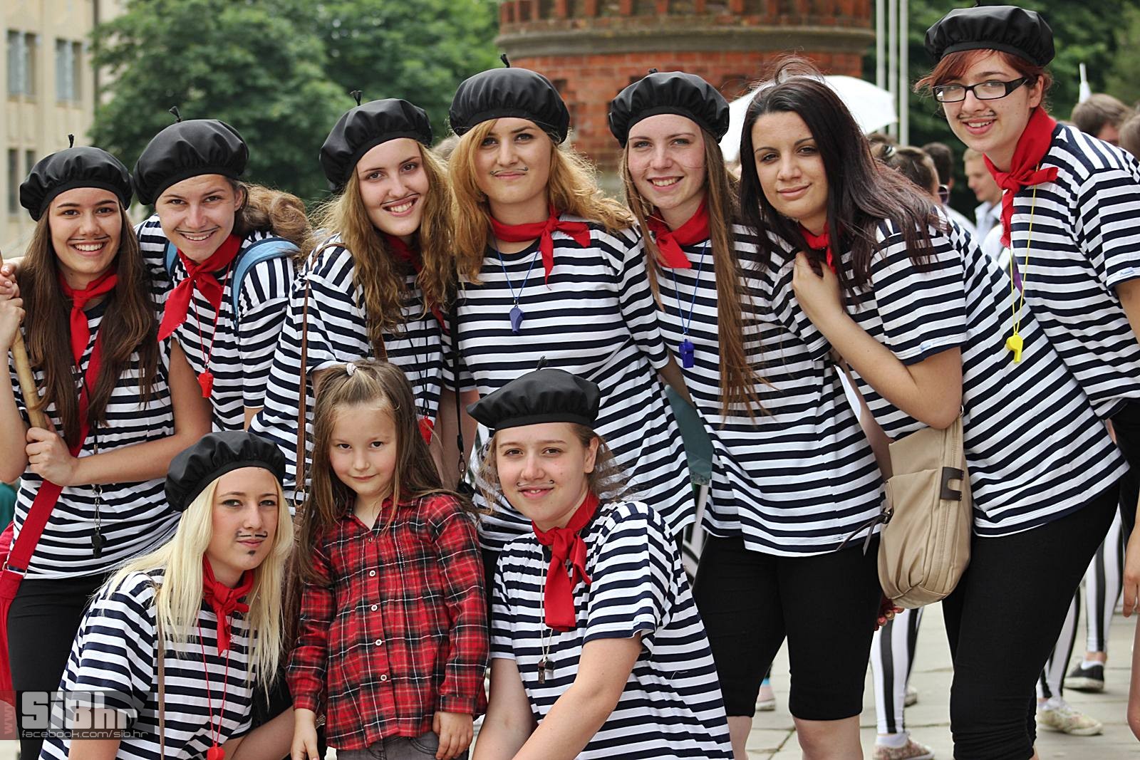 maturanti_djakovo_mm_2013_23