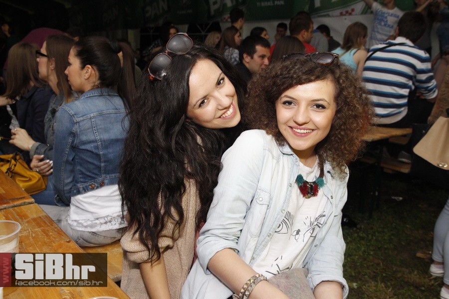 studentska_rostiljada_Mejasi_Si
