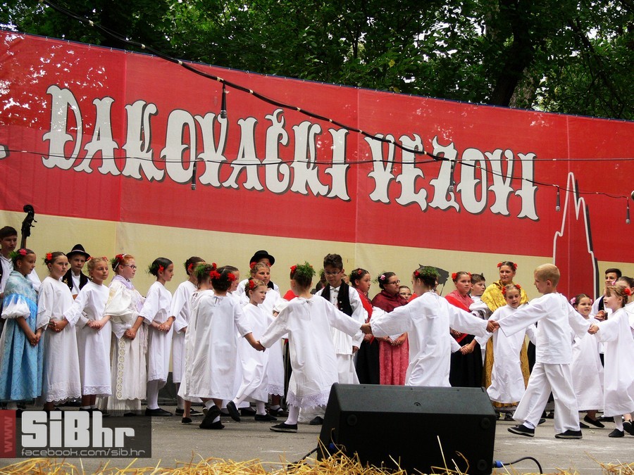 mali_djekovacki_vezovi_109