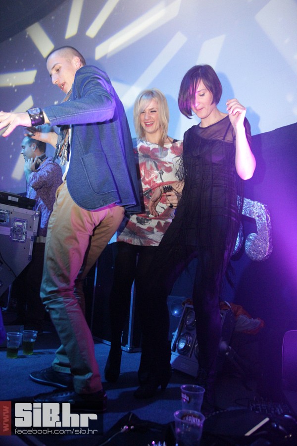 novagtrgkinolumiermediumlotus34 novagtrgkinolumiermediumlotus34