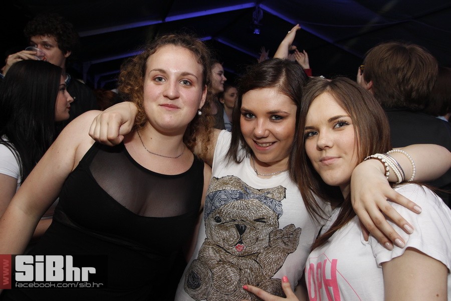 studentska_rostiljada_Mejasi_Si