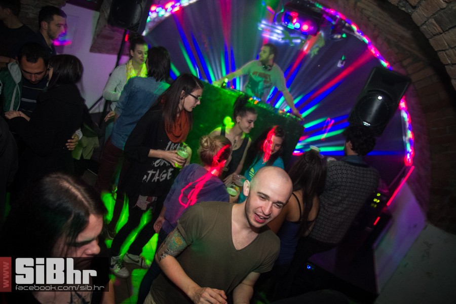 exit_05102013_SiBhr_17