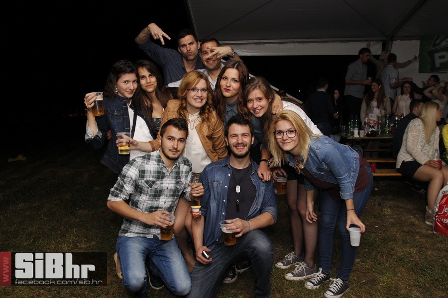 studentska_rostiljada_Mejasi_Si