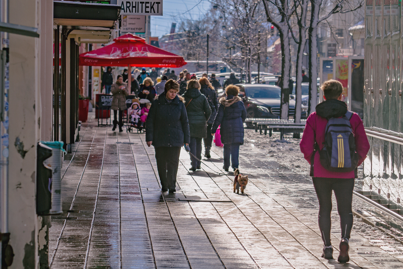Zubato sunce i snijeg izmamili Osječane u šetnju