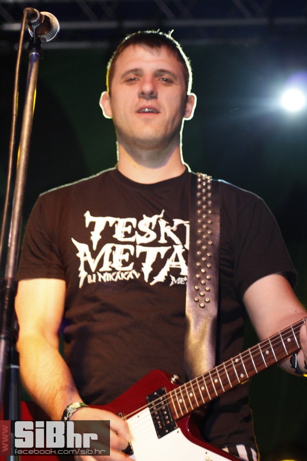 ufo_brkovi_zoran_130 ufo_brkovi_zoran_130