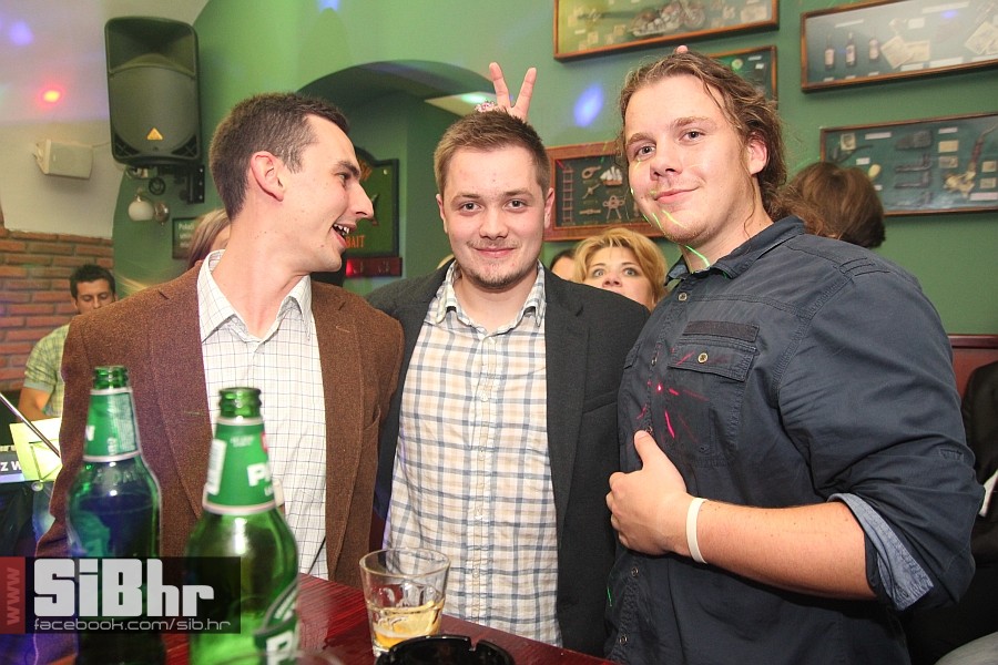 2014_10_12_fortpub_osijek_night