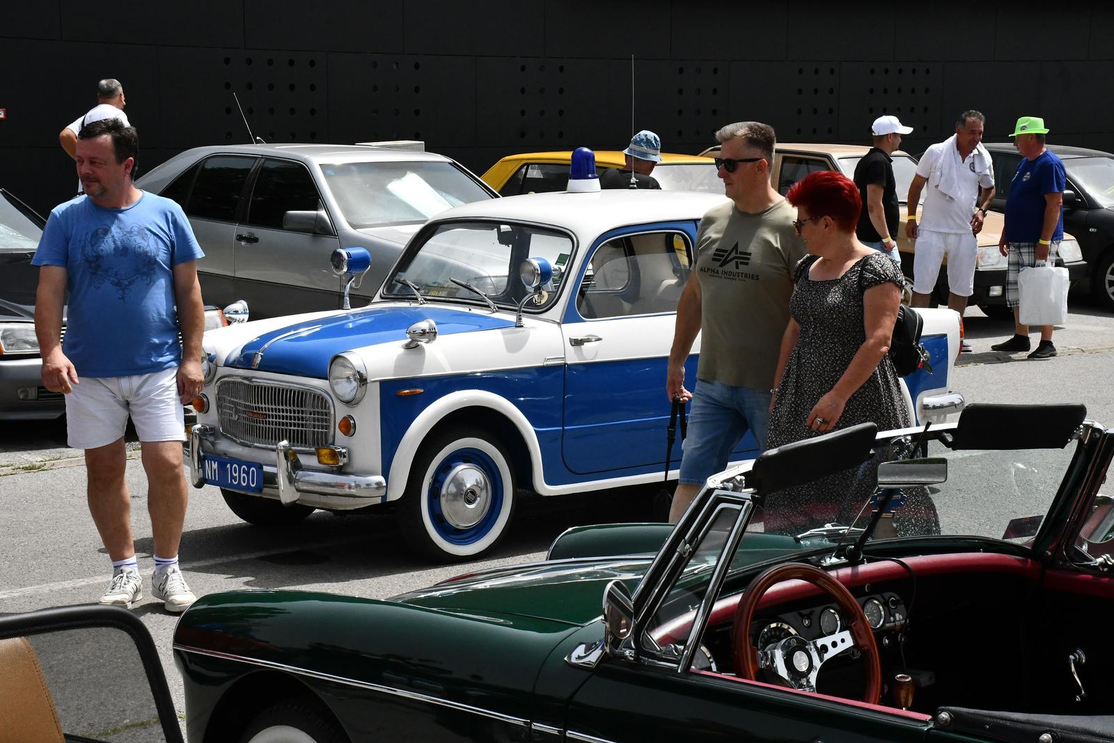 Fascinantna povijest na kotačima: Održan još jedan oldtimer susret u Slavonskom Brodu