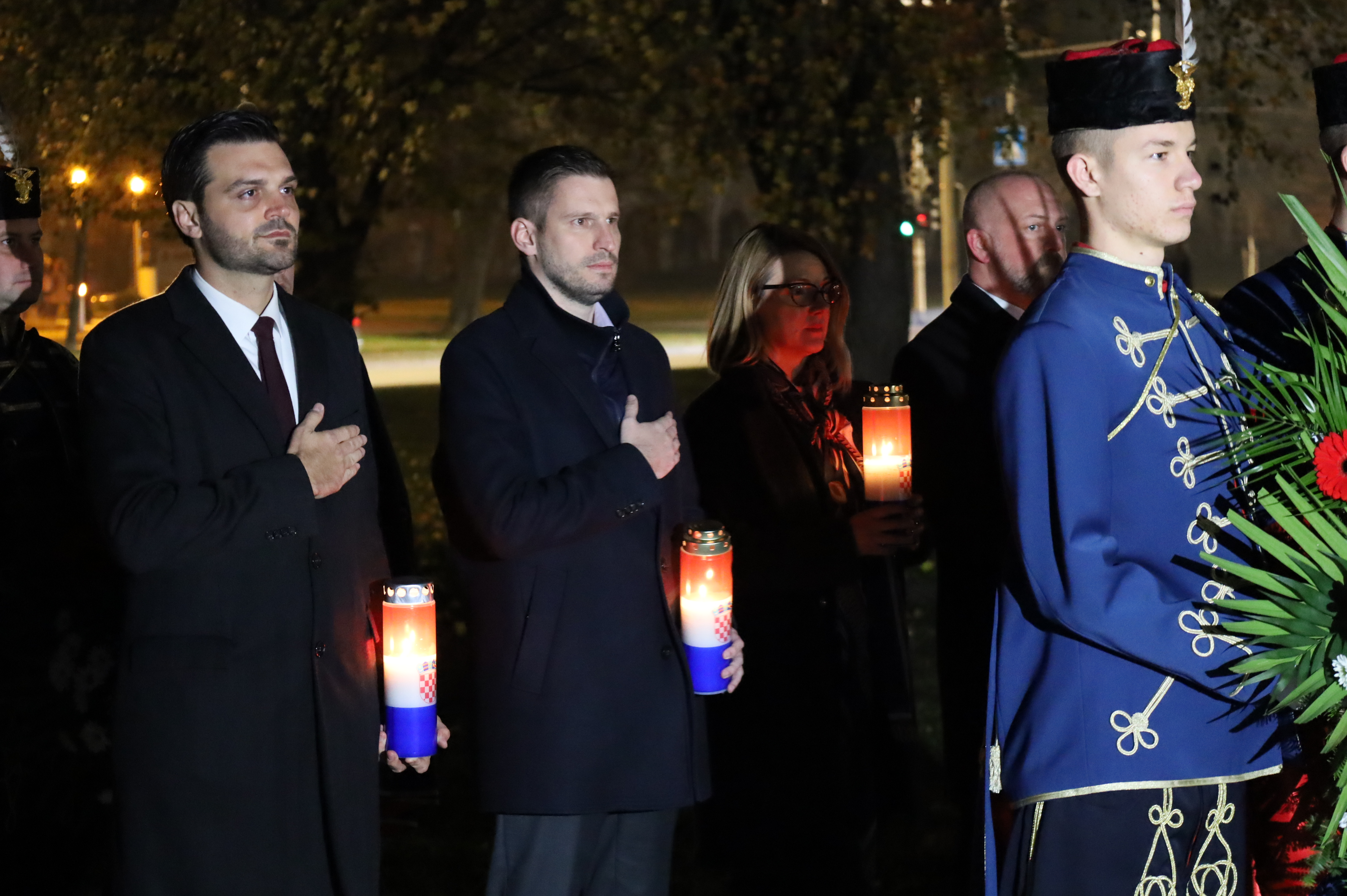 Paljenje svijeća u Osijeku