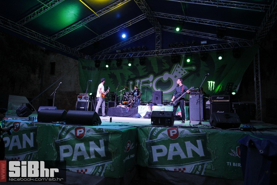 ufo_brkovi_zoran_01 ufo_brkovi_zoran_01