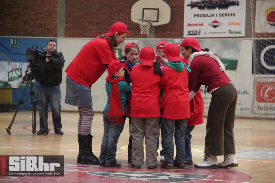 8kafica2012_sibhr44 8kafica2012_sibhr44