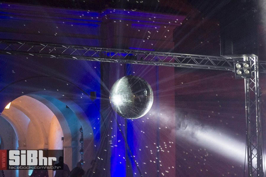 transgeneracijski_party_tvrdja_