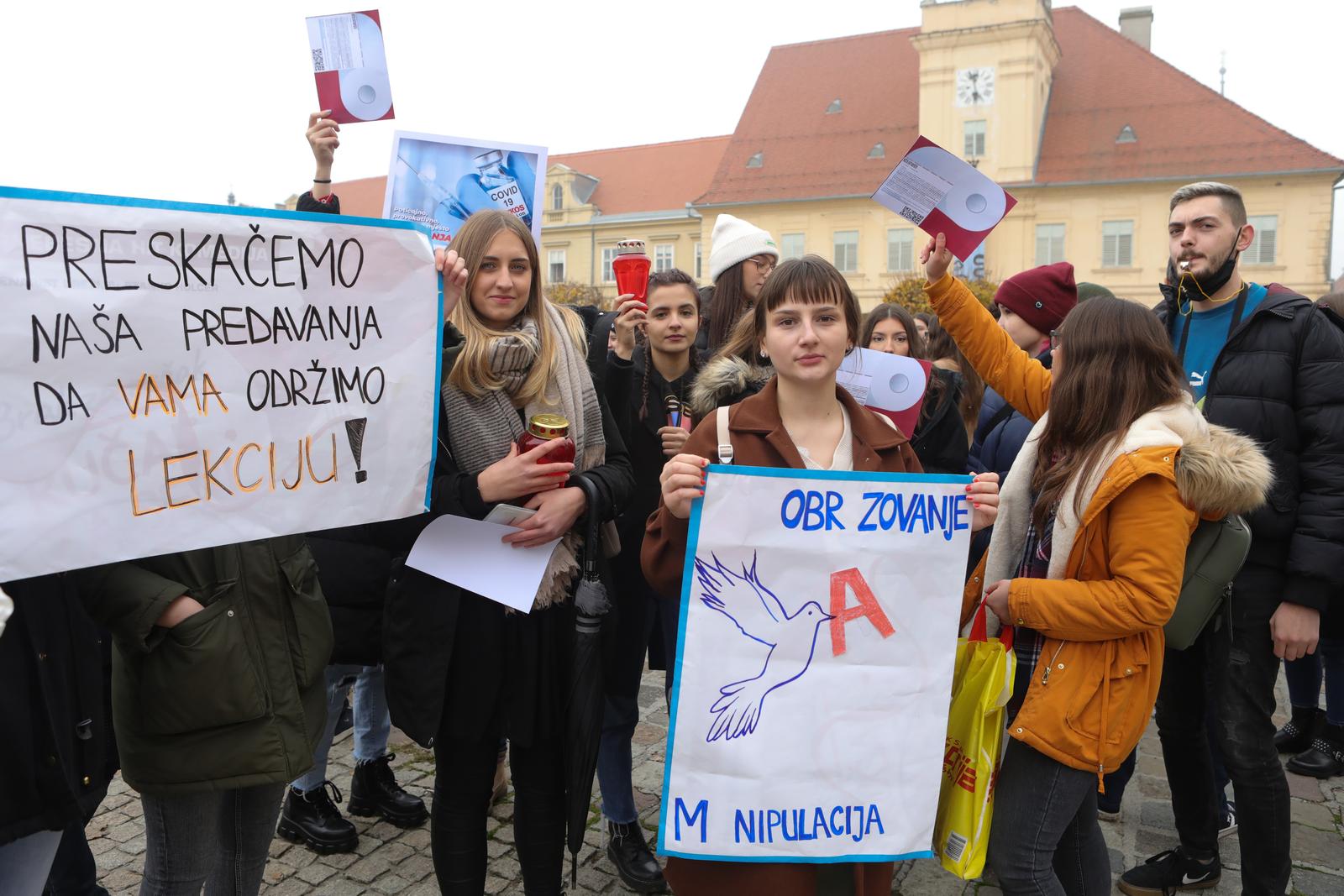 Osječki studenti prosvjedovali protiv obaveznih Covid potvrda na fakultetima