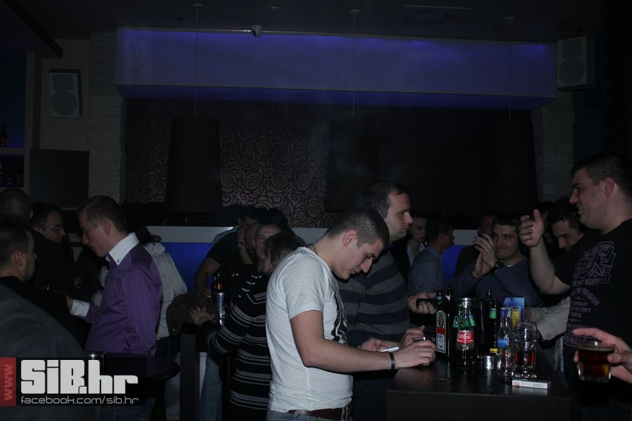 redbull_after_lotus_SiBhr_25