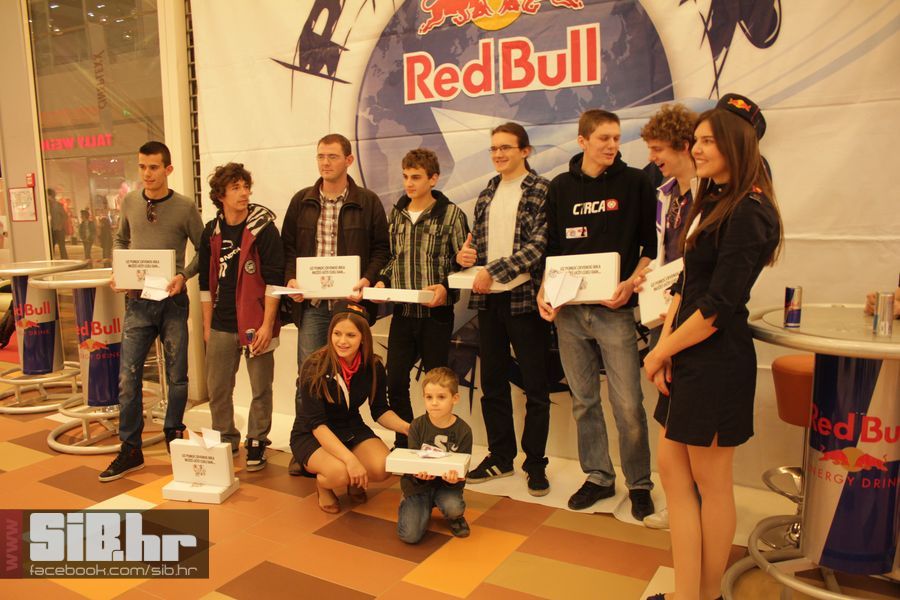 redbull_paper_wings_SiBhr_44