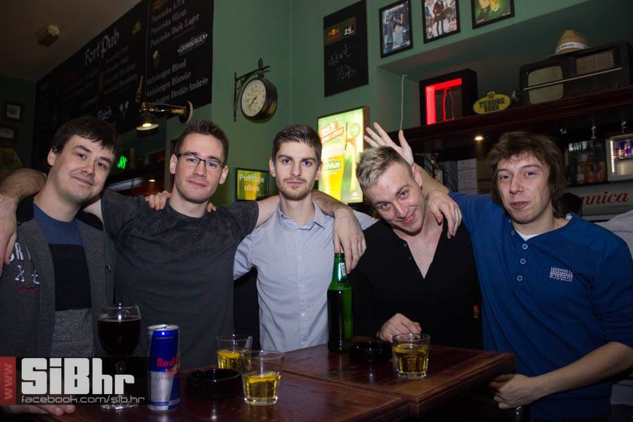 fort_pub_1