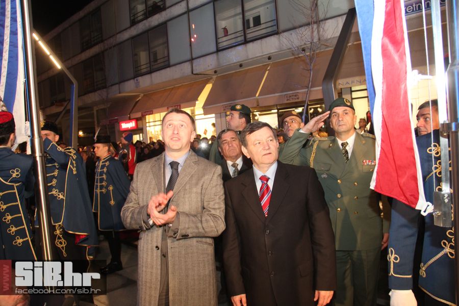 SvecanoOtvorenTrgSlobode_SiBhr_