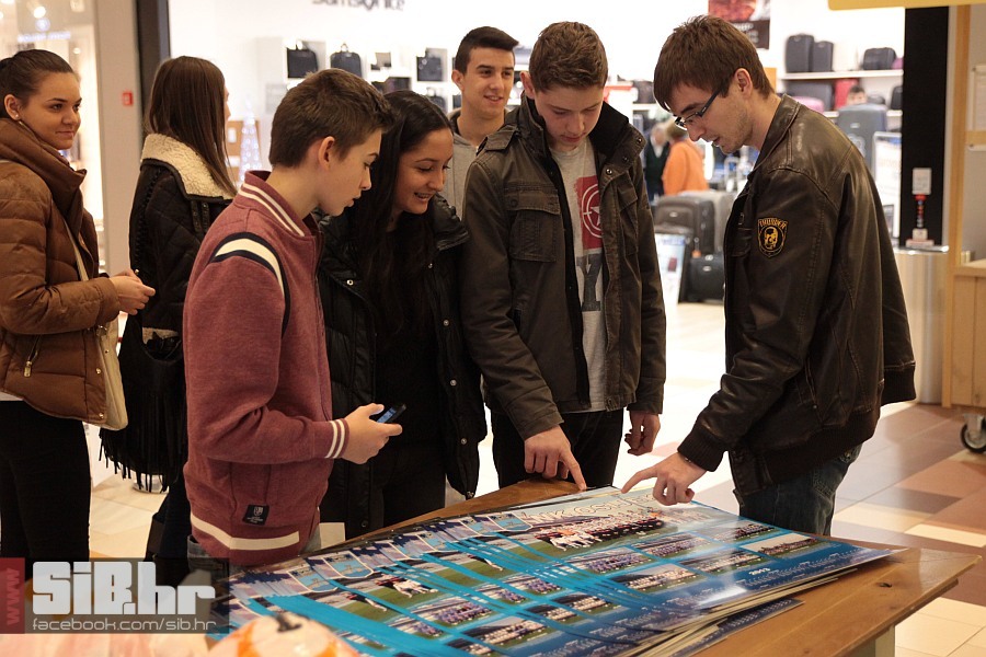 juniori_nkos_u_avenuemallu_2812 juniori_nkos_u_avenuemallu_2812