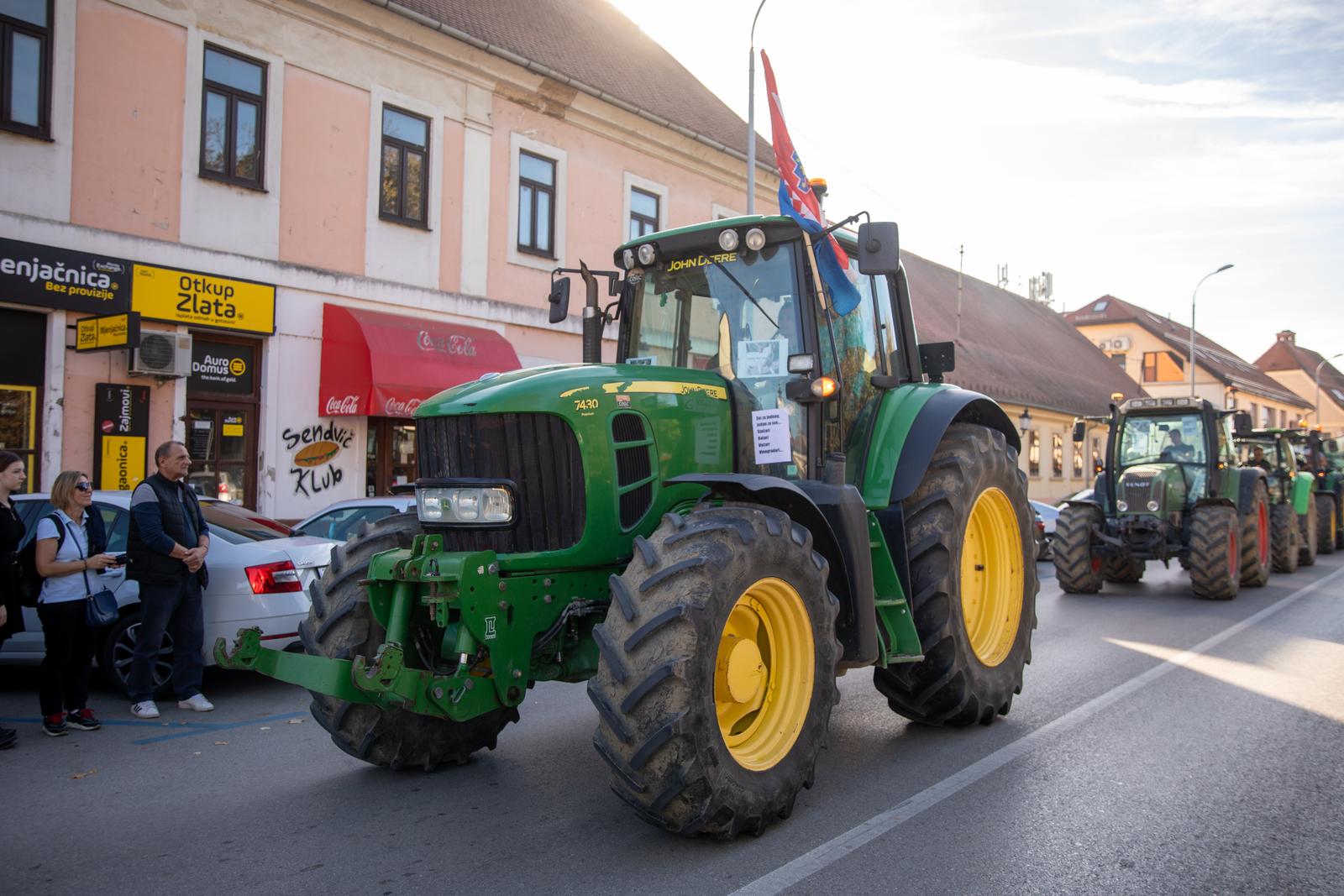 Prosvjed svinjgojaca u Vinkovcima