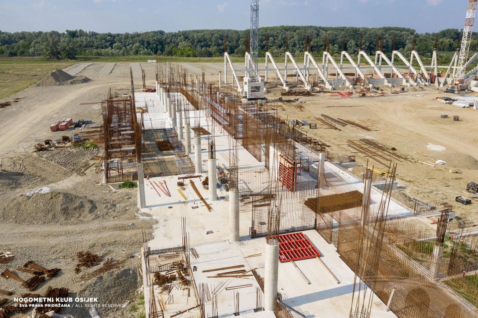 Pogled iz ptičje perspektive na gradilište novog osječkog stadiona