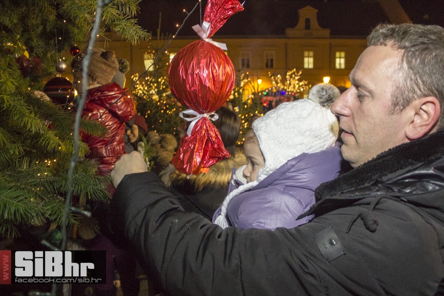 advent_u_tvrdji_dan_grada_osije