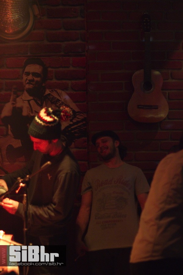 akusticna_svirka_cadillac_7