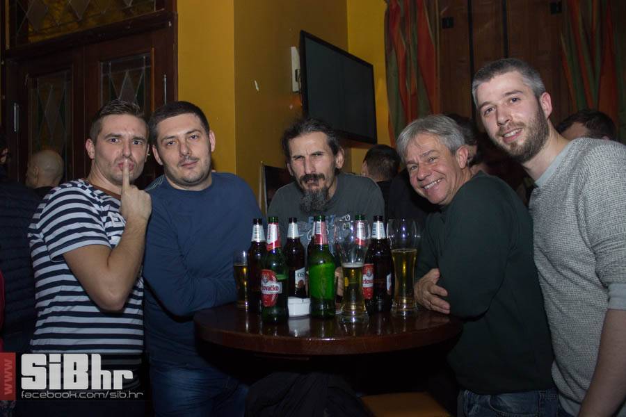 OldBridgePub_osijek_7