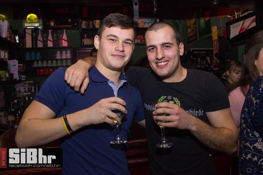 fort_pub_11