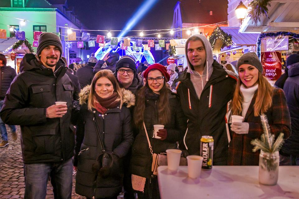 Mia Dimšić rasplesale svoje Osječane na Adventu u Tvrđi